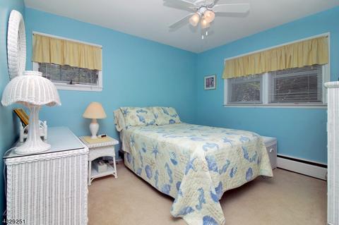 121 Maitland Ave, Paramus, NJ 07652 photo 13
