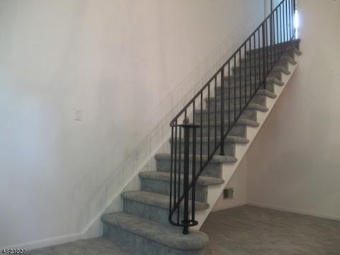 14 Bowfell Ct, Wayne, NJ 07470 photo 11