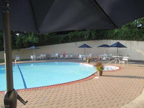 14 Bowfell Ct, Wayne, NJ 07470 photo 21