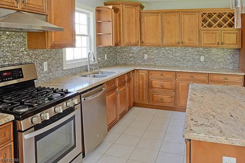 276 Perry St, Dover, NJ 07801 photo 6