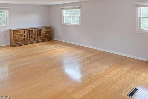276 Perry St, Dover, NJ 07801 photo 9