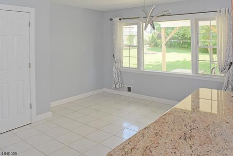 276 Perry St, Dover, NJ 07801 photo 8
