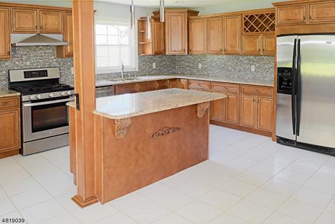 276 Perry St, Dover, NJ 07801 photo 5