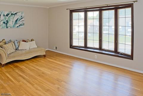 276 Perry St, Dover, NJ 07801 photo 2