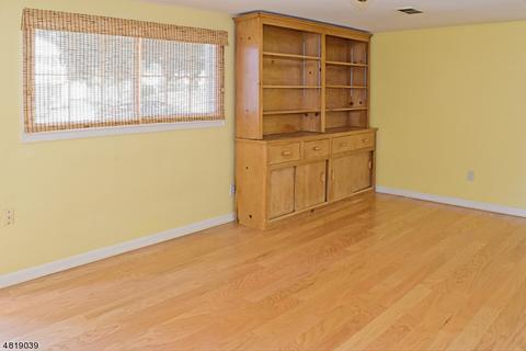 276 Perry St, Dover, NJ 07801 photo 17