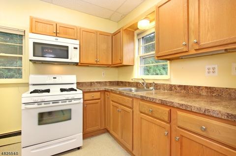 14 E Centre St, Nutley, NJ 07110 photo 6