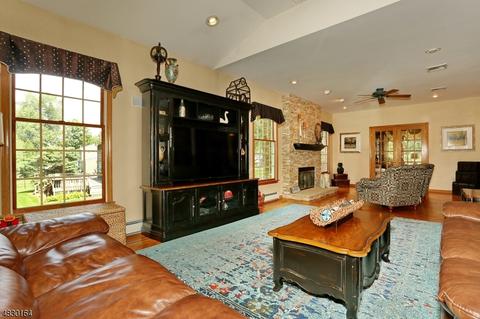237 Davidson Ave, Ramsey, NJ 07446 photo 8