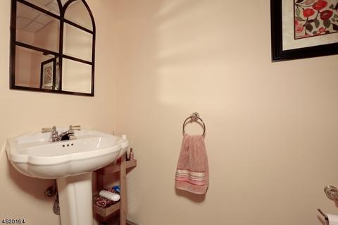 237 Davidson Ave, Ramsey, NJ 07446 photo 23