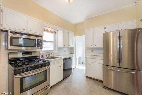 32 Myrtle Ave, Nutley, NJ 07110 photo 2