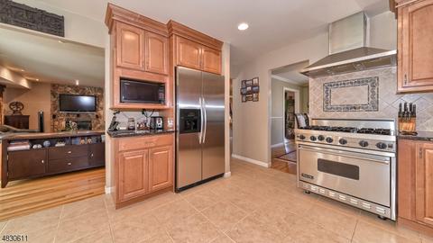 93 Point View Pkwy, Wayne, NJ 07470 photo 9
