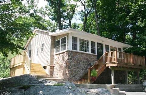 5 Crestview Rd, Andover, NJ 07821 photo 1