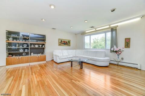 733 Highland Ave, Paramus, NJ 07652 photo 3