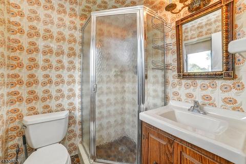733 Highland Ave, Paramus, NJ 07652 photo 12