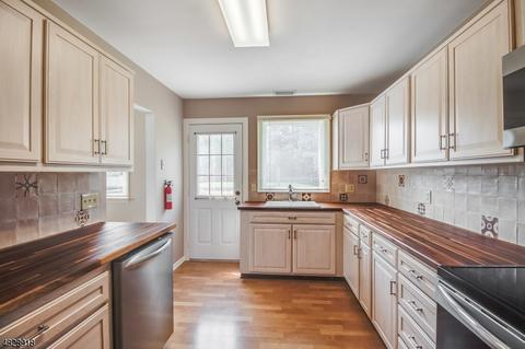 72 Decker Rd, Flemington, NJ 08822 photo 8