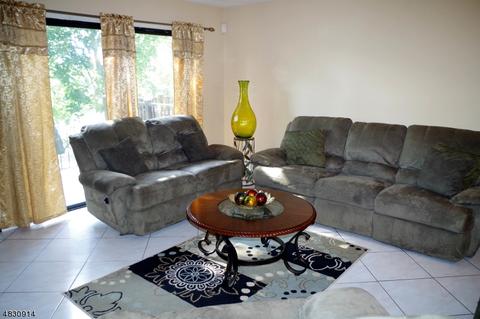 9 Ross Rd, Wallington, NJ 07057 photo 3
