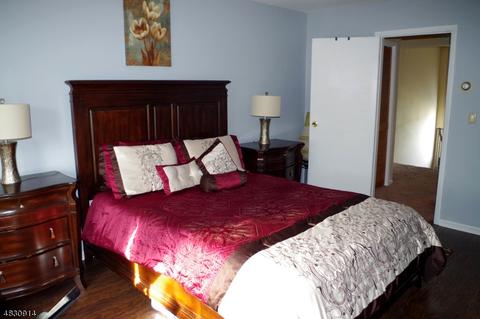 9 Ross Rd, Wallington, NJ 07057 photo 7