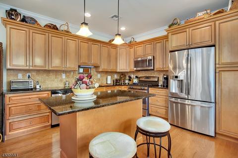 17 Red Oak Ct, Haskell, NJ 07420 photo 9