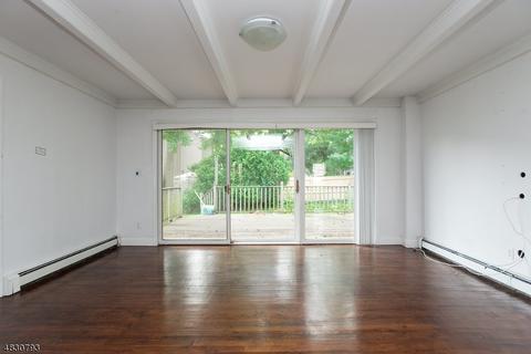 210 Fredrick St, Paramus, NJ 07652 photo 6