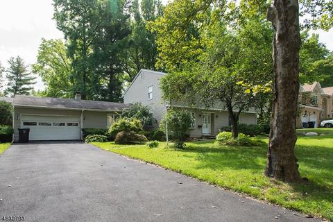 210 Fredrick St, Paramus, NJ 07652 photo 3