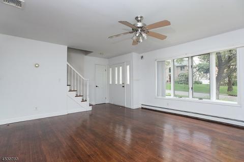 210 Fredrick St, Paramus, NJ 07652 photo 9