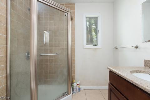 210 Fredrick St, Paramus, NJ 07652 photo 15
