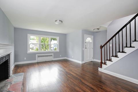 267 E 4th Ave, Roselle, NJ 07203 photo 2