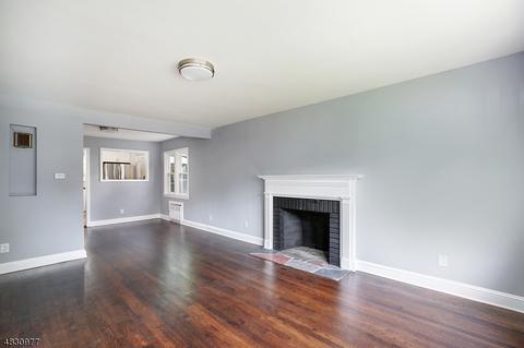 267 E 4th Ave, Roselle, NJ 07203 photo 3