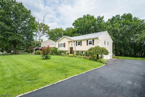 8 Lisa Pl, Montville Twp., NJ 07058 photo 2