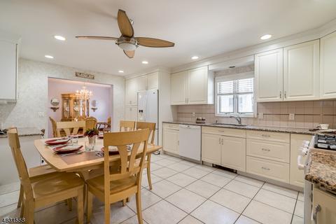 15 Orchard Pl, Wayne, NJ 07470 photo 10