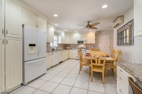 15 Orchard Pl, Wayne, NJ 07470 photo 8