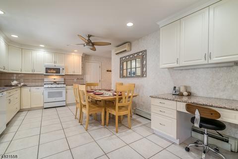 15 Orchard Pl, Wayne, NJ 07470 photo 9