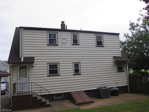 7 Doris Way, Clark, NJ 07066 photo 2
