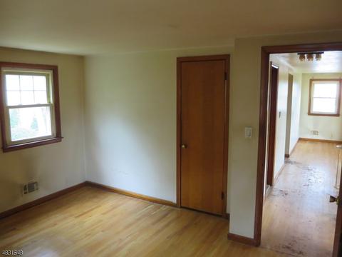 7 Doris Way, Clark, NJ 07066 photo 10