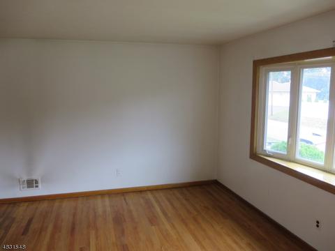 7 Doris Way, Clark, NJ 07066 photo 13
