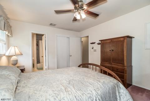 12 Peslin Ct, Wayne, NJ 07470 photo 21