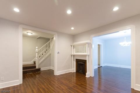 726 W 4th St, Plainfield, NJ 07060 photo 4