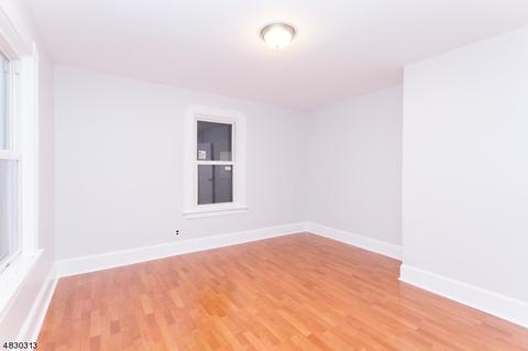 726 W 4th St, Plainfield, NJ 07060 photo 8