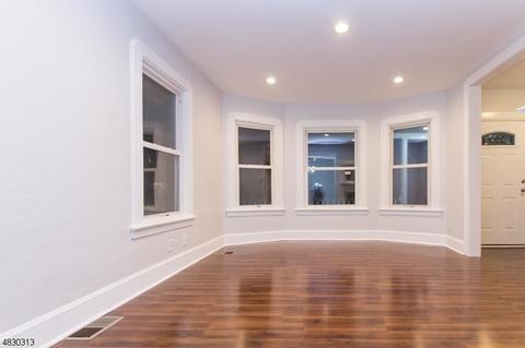 726 W 4th St, Plainfield, NJ 07060 photo 5