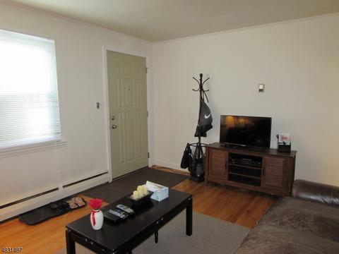 4 Henry Pl, Wanaque Boro, NJ 07420 photo 5