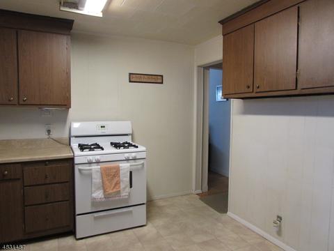 4 Henry Pl, Wanaque Boro, NJ 07420 photo 15