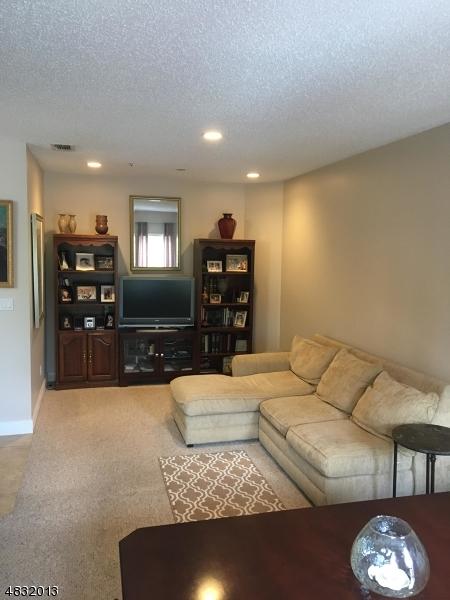 609 Brittany Dr, Wayne, NJ 07470 photo 6
