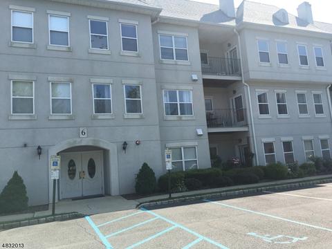 609 Brittany Dr, Wayne, NJ 07470 photo 1