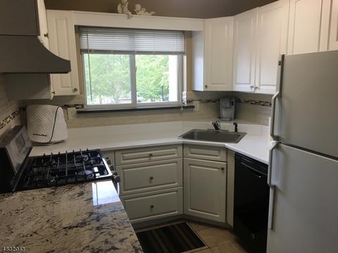 609 Brittany Dr, Wayne, NJ 07470 photo 4