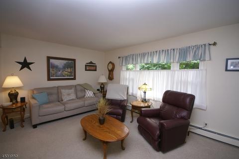 10 Dixie Ave, Hawthorne, NJ 07506 photo 2