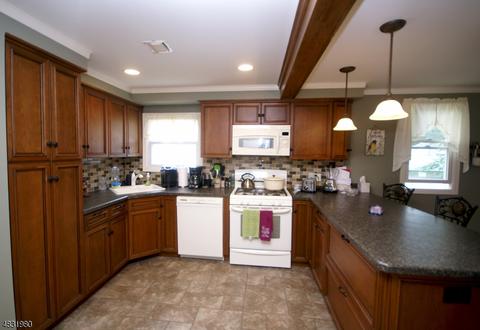 10 Dixie Ave, Hawthorne, NJ 07506 photo 13