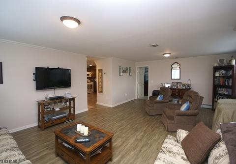 10 Dixie Ave, Hawthorne, NJ 07506 photo 12