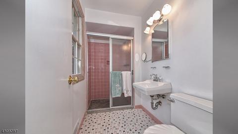 117 Webster Dr, Wayne, NJ 07470 photo 20