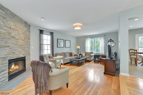 778 Livingston Ct, Paramus, NJ 07652 photo 7
