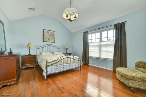 778 Livingston Ct, Paramus, NJ 07652 photo 12