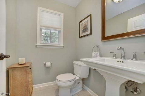 778 Livingston Ct, Paramus, NJ 07652 photo 11